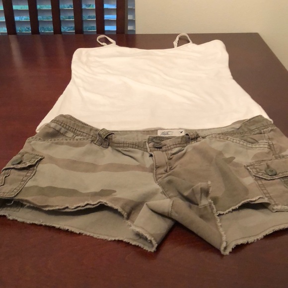 American Eagle Outfitters Pants - American Eagle camouflage shorts & white tank top.